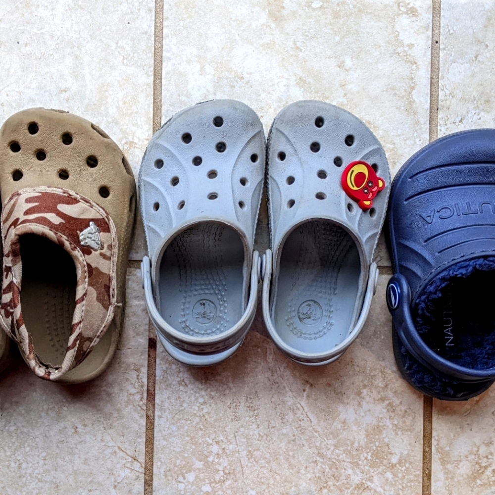 Kids slip on shoes